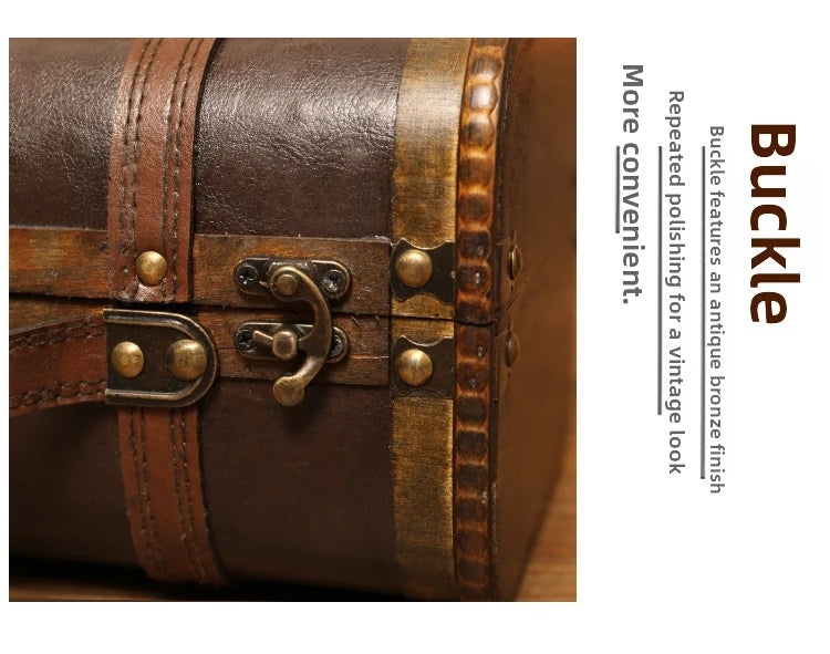 Joyau d'Élégance : Coffre en Bois Antique